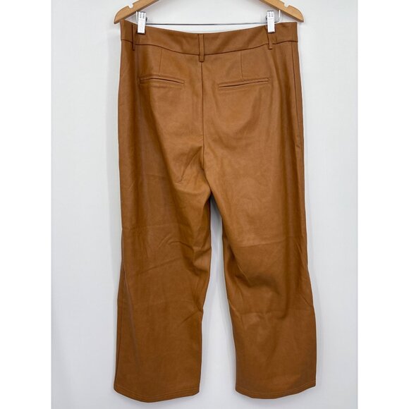 7 For All Mankind Vegan Faux Leather Crop Pant Camel Brown Large NEW - Picture 3 of 6